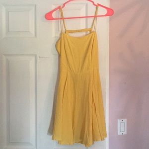 Flow yellow dress